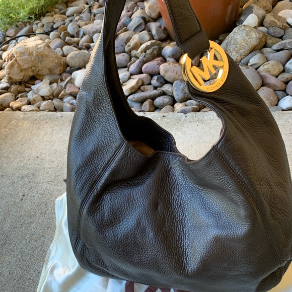 ***SOLD*** Michael Kors chocolate leather purse - Picture 1 of 5